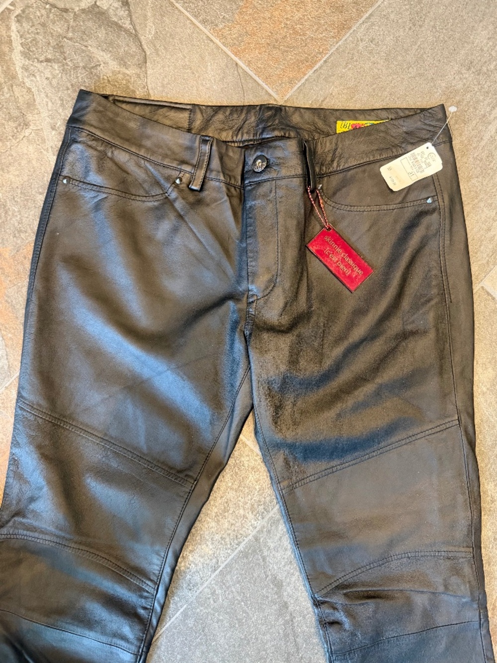 NWT - NEIMAN MARCUS - BUTTERY SOFT - 100% LEATHER JEANS